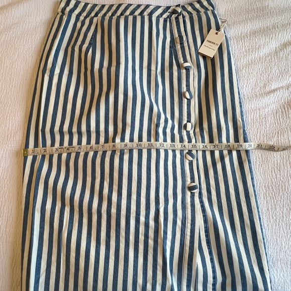 Blue and White Button-Down Midi Skirt - Picture 7 of 8